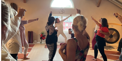 Prova-pa-vecka-april-2024-Uppsala-Yogaskola-Facebook-Cover_utan-b9c16ae438c493e8cee39aa2afa8af74