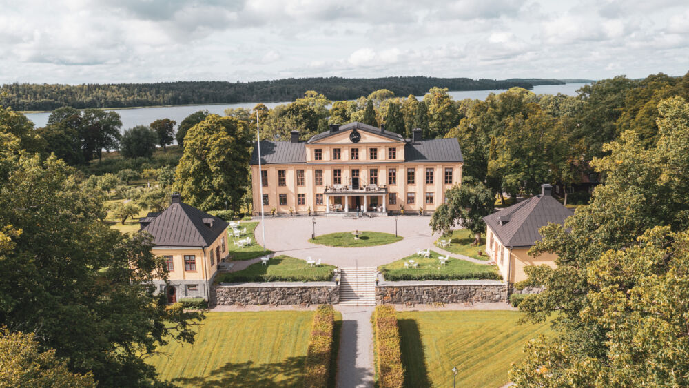 Krusenberg-Herrgård-Sommar-Exteriör-SimonKarlsson 2